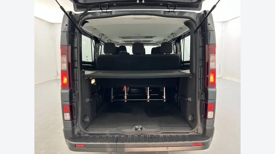 RENAULT Trafic -