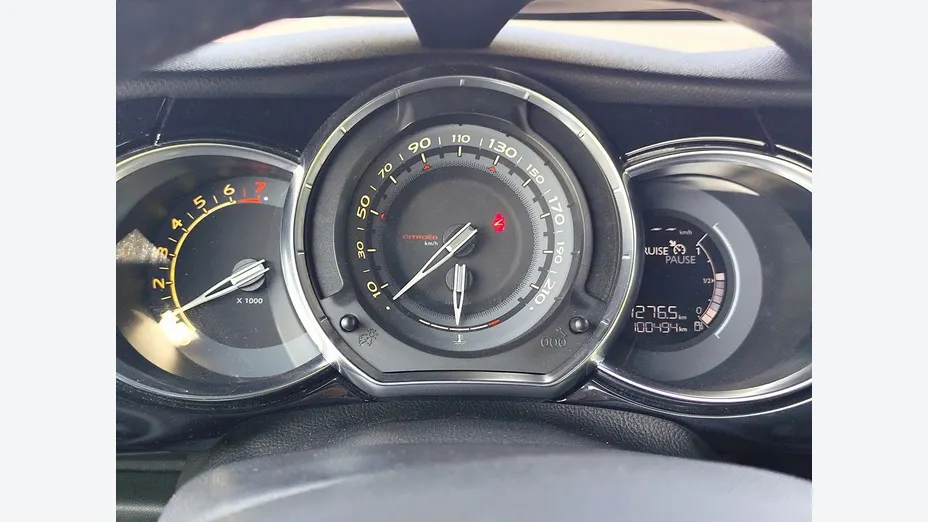 CITROEN DS3 -
