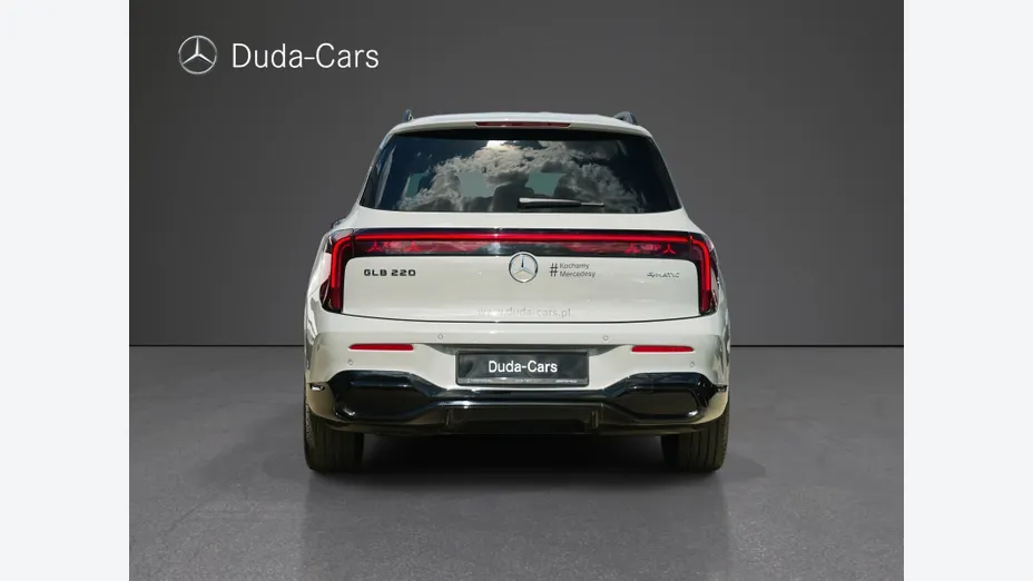 MERCEDES-BENZ GLB -