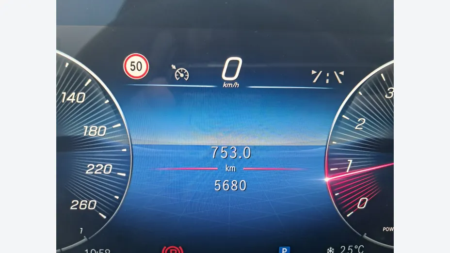 MERCEDES-BENZ GLB GLB 200 mHEV Progressive 7G-DCT