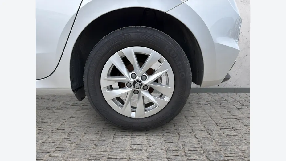 SKODA Fabia Fabia 1.0 TSI Edition 130