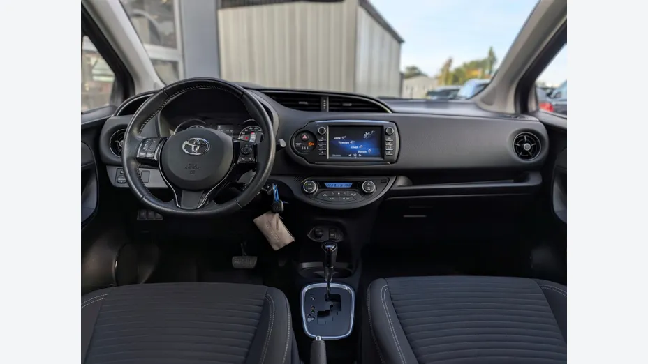 TOYOTA Yaris Yaris 1.5 Premium