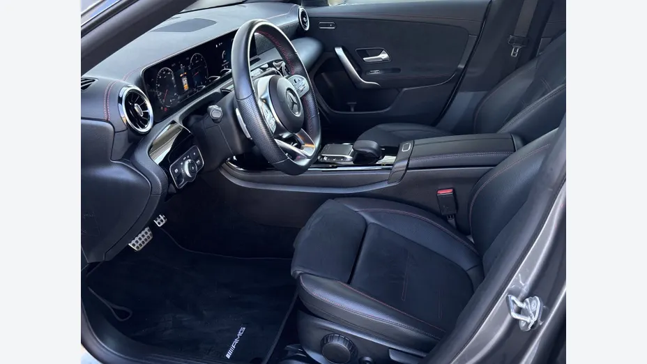 MERCEDES-BENZ CLA CLA 220 d AMG Line 8G-DCT