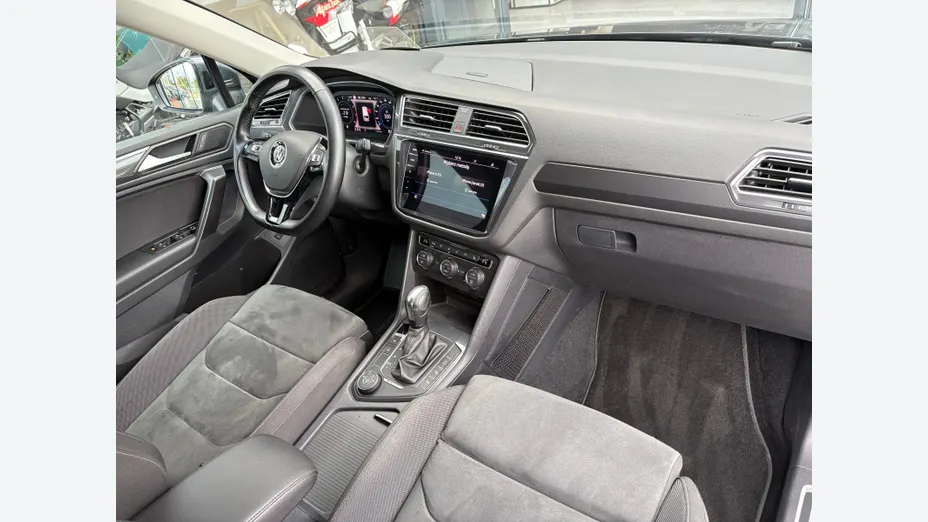 VOLKSWAGEN Tiguan Allspace -