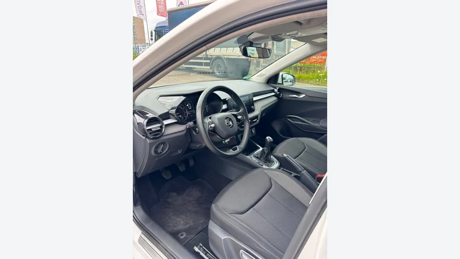 SKODA Fabia Fabia 1.0 Ambition