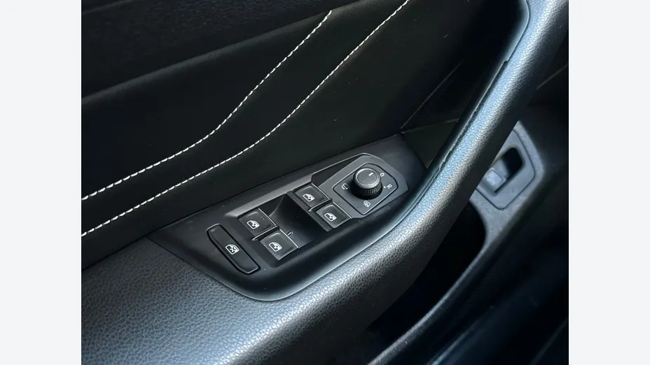 VOLKSWAGEN Arteon Arteon 2.0 TSI R-Line DSG