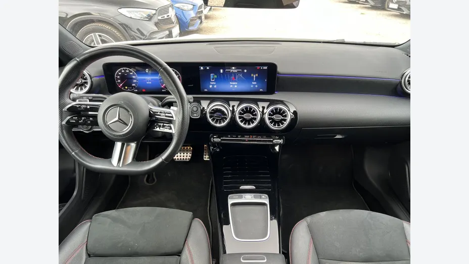 MERCEDES-BENZ A Klasa A 200 AMG Line 7G-DCT