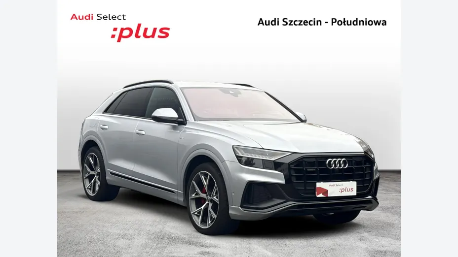 AUDI Q8 -