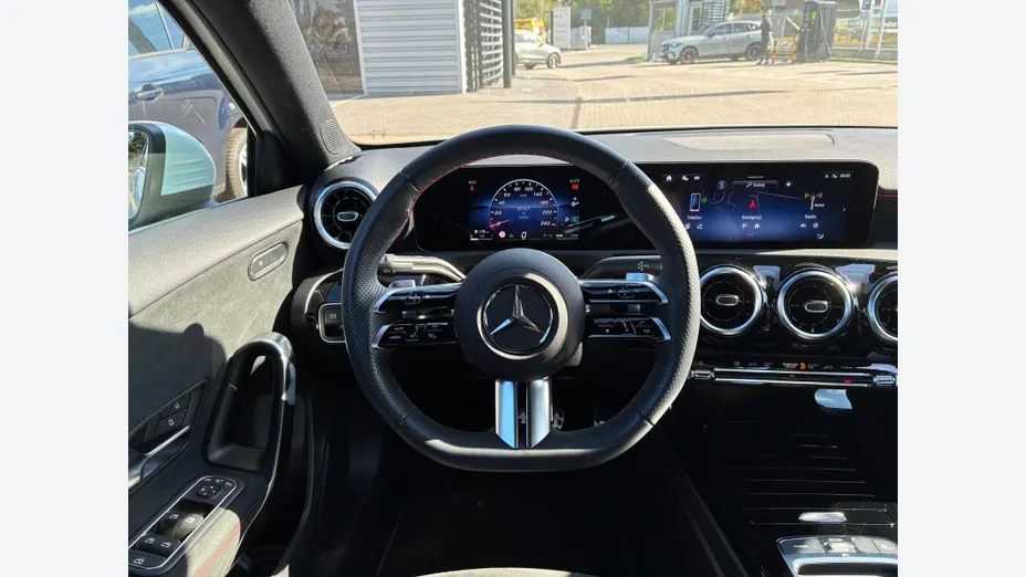 MERCEDES-BENZ A Klasa A 200 AMG Line 7G-DCT