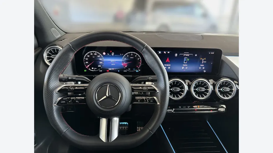 MERCEDES-BENZ GLA GLA 200 mHEV AMG Line 7G-DCT