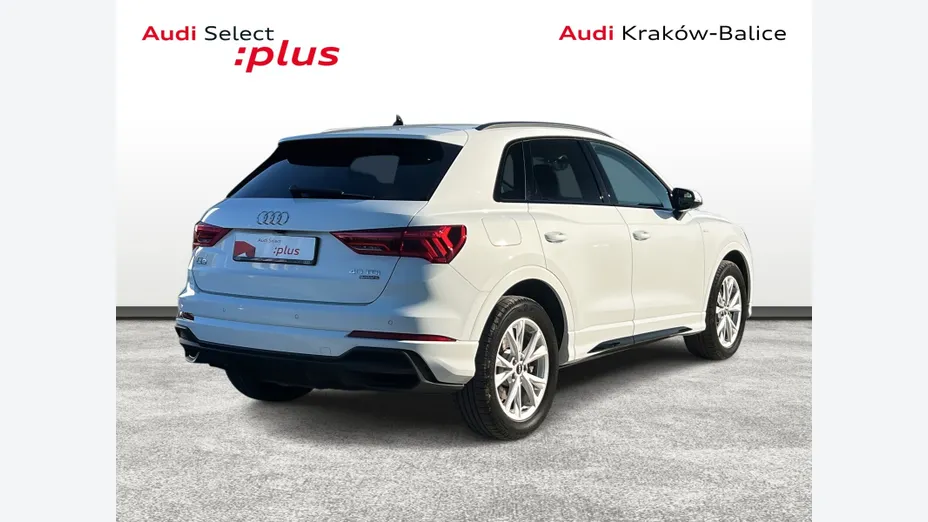 AUDI Q3 -