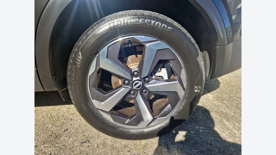 NISSAN Qashqai -
