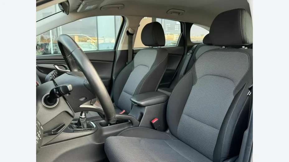 HYUNDAI i30 i30 1.5 T-GDI 48V Modern