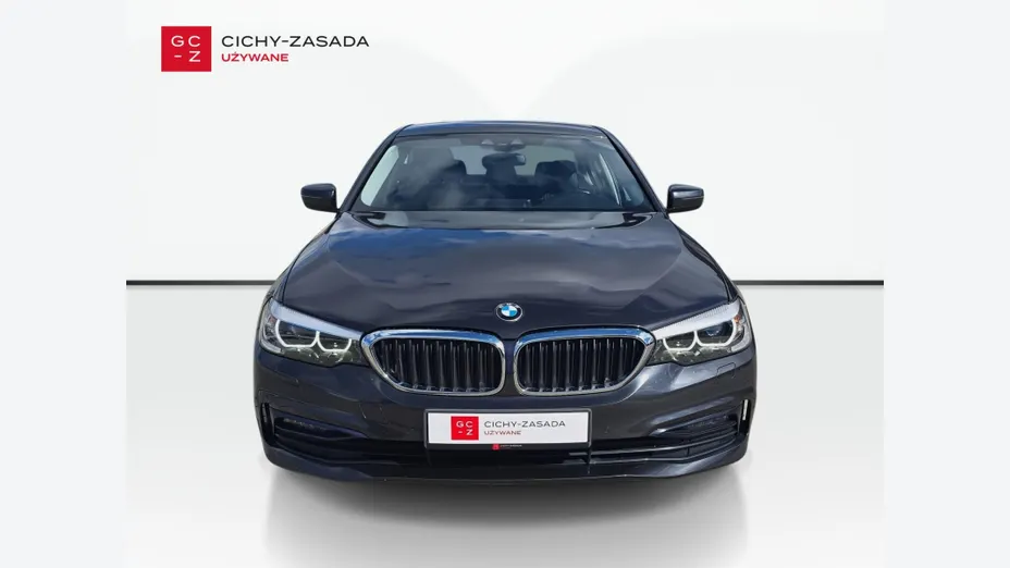 BMW Seria 5 520d xDrive Luxury Line sport-aut