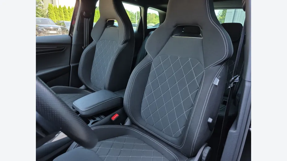 SKODA Karoq -