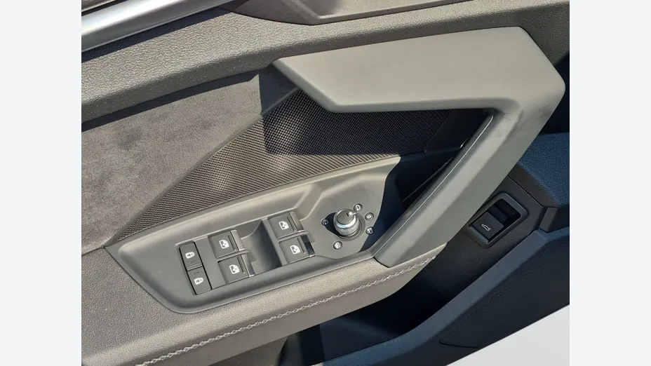 AUDI S3 -