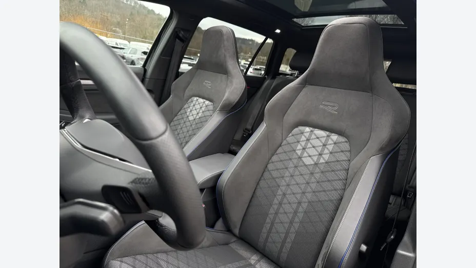 VOLKSWAGEN Golf Golf VIII 1.5 TSI R-Line