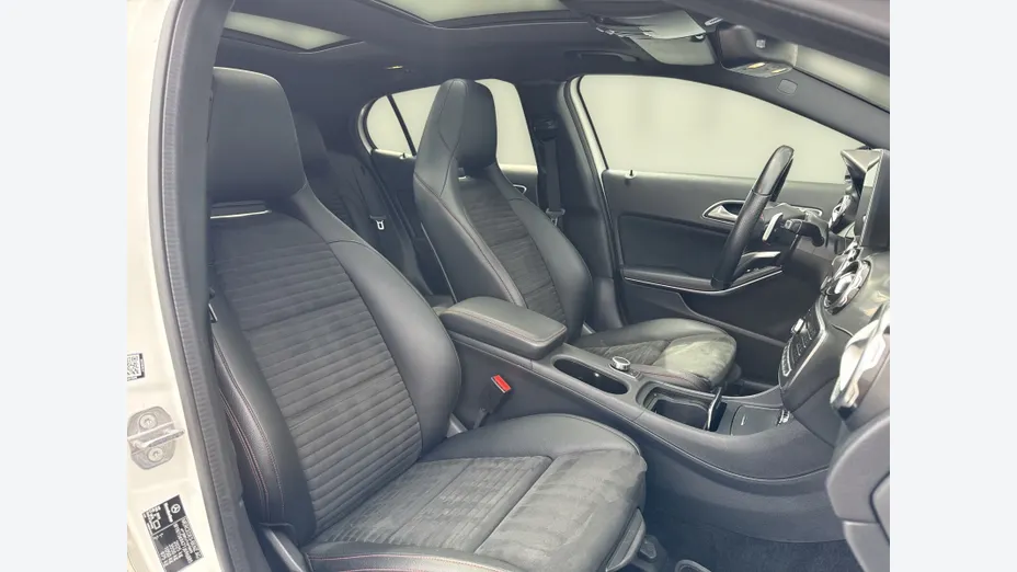 MERCEDES-BENZ GLA GLA 220 4-Matic AMG Line
