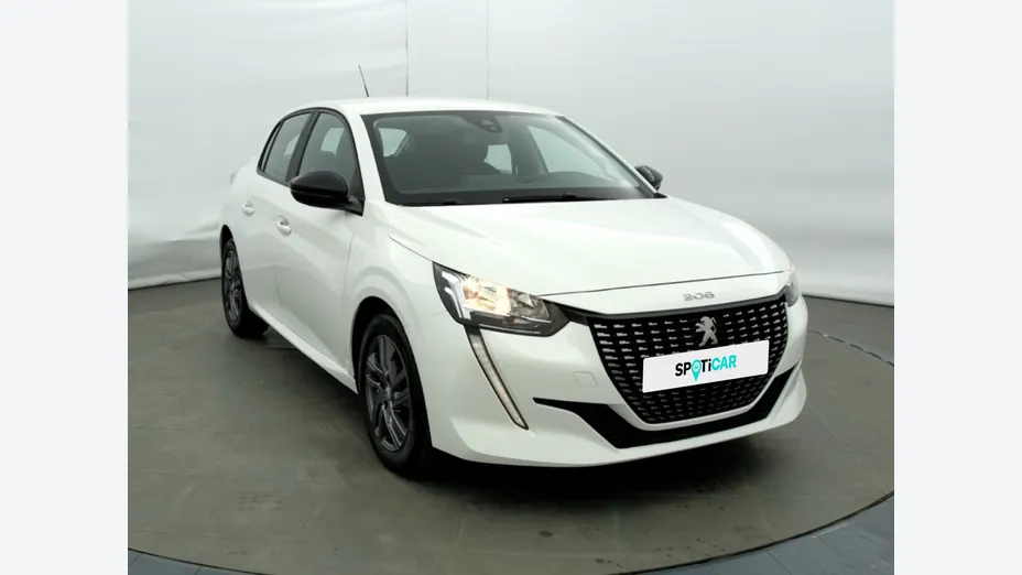 PEUGEOT 208 -
