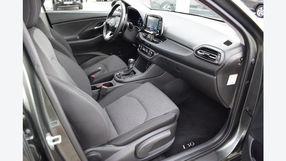 HYUNDAI i30 i30 Fastback 1.5 T-GDI 48V Smart DCT