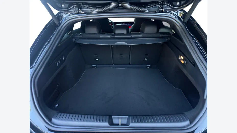 MERCEDES-BENZ CLA -
