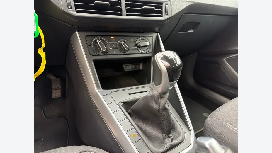 VOLKSWAGEN Taigo Taigo 1.0 TSI Life