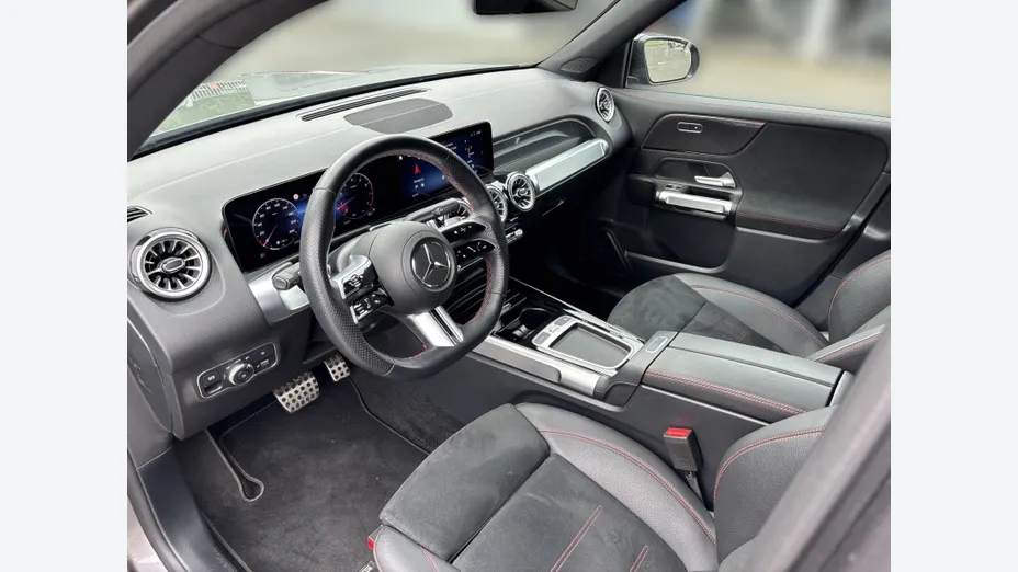 MERCEDES-BENZ GLB GLB 200 mHEV AMG Line 7G-DCT