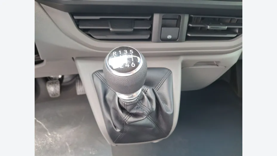 VOLKSWAGEN Transporter Transporter TDI L2 (skrzynia) Nowy