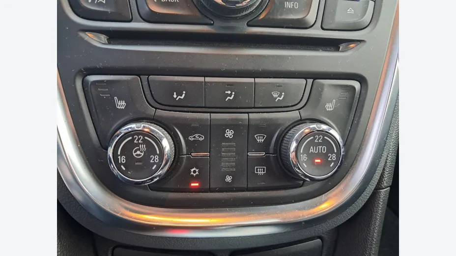 OPEL Mokka -