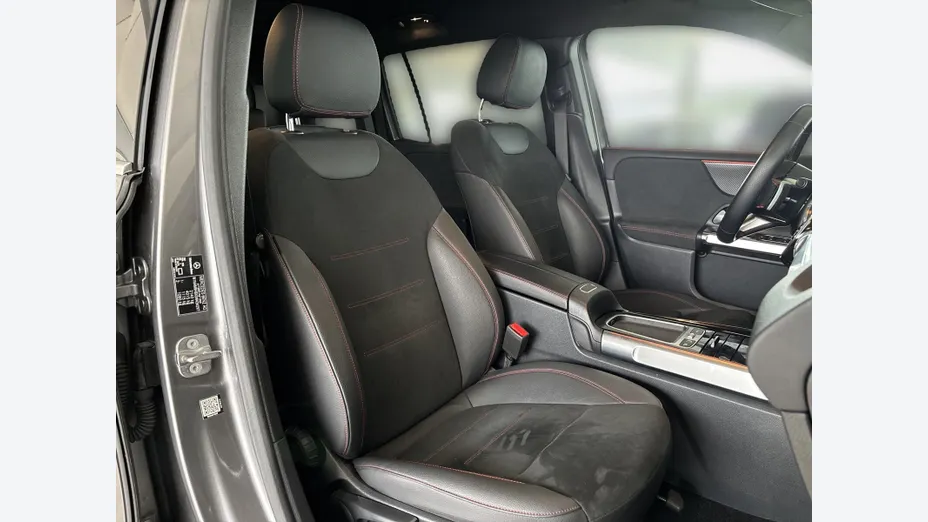 MERCEDES-BENZ GLB GLB 200 mHEV AMG Line 7G-DCT