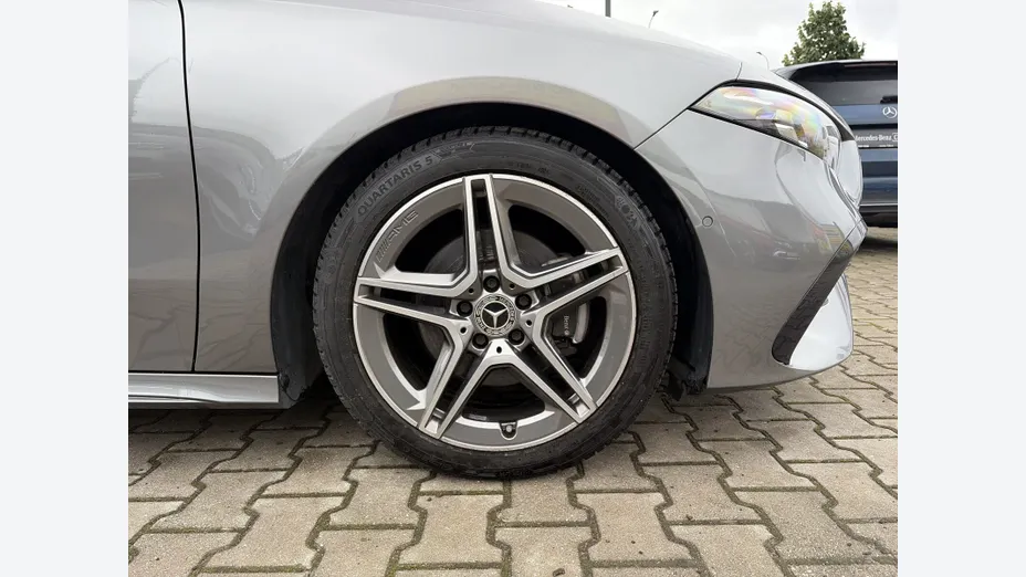 MERCEDES-BENZ A Klasa A 200 AMG Line 7G-DCT