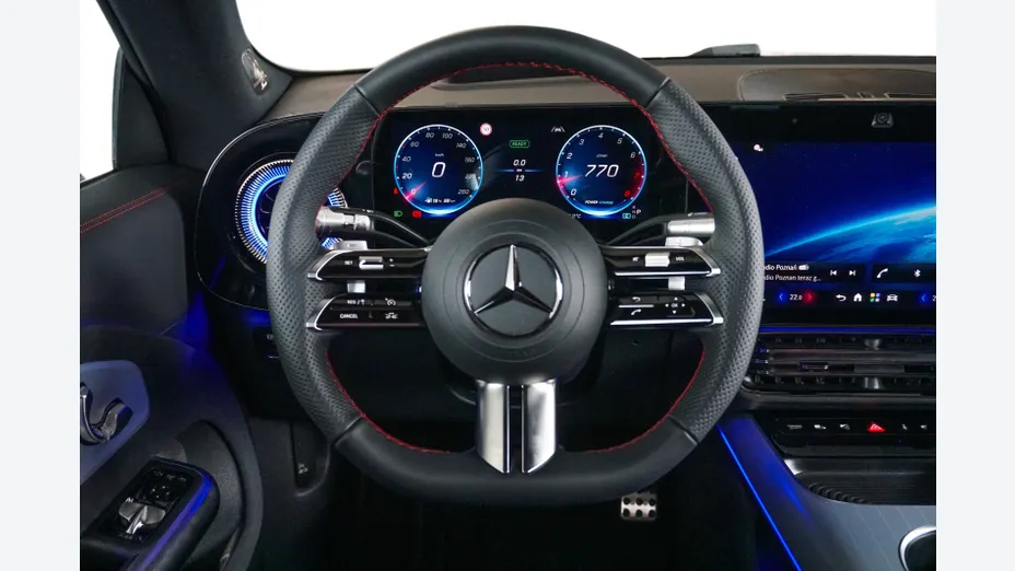MERCEDES-BENZ CLA -