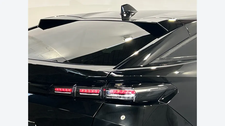 PEUGEOT 408 -