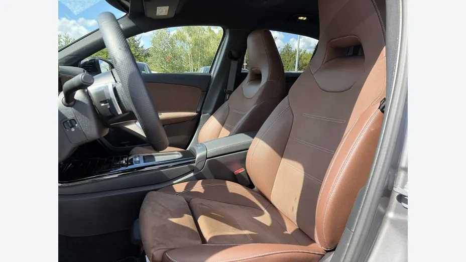 MERCEDES-BENZ A Klasa A 200 AMG Line 7G-DCT