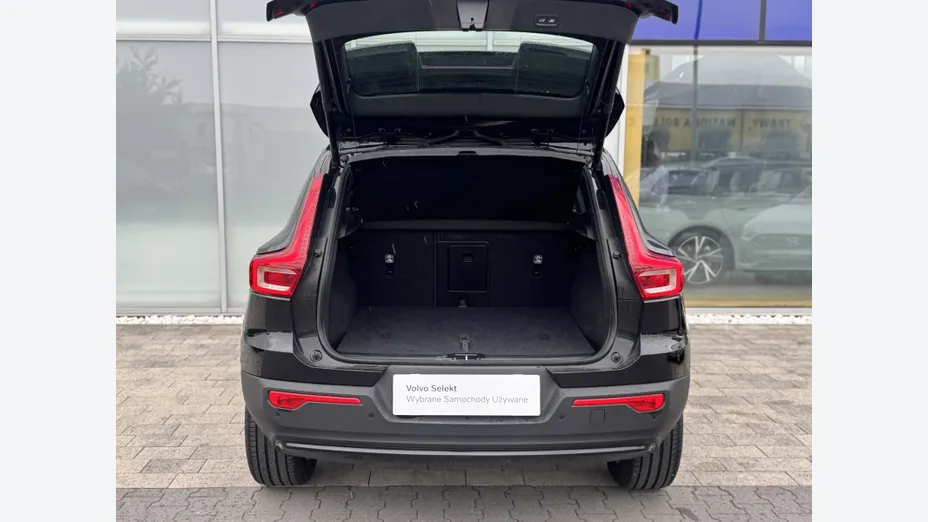 VOLVO XC40 XC40 B3 Plus Dark aut