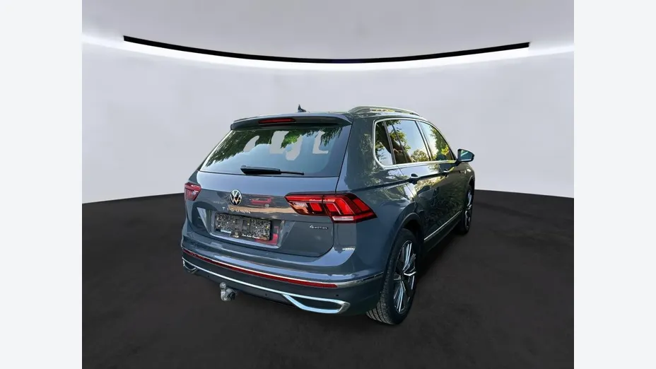 VOLKSWAGEN Tiguan -
