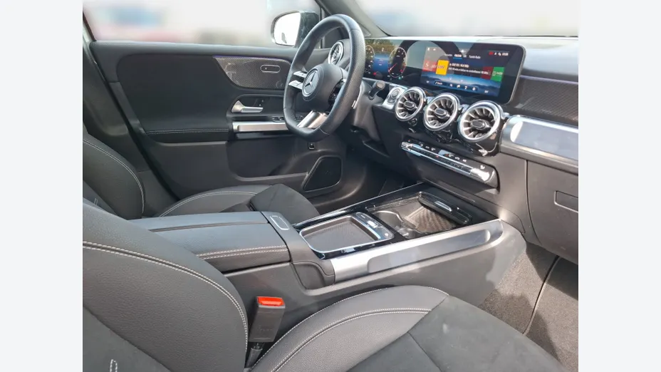 MERCEDES-BENZ GLB GLB 200 mHEV AMG Line 7G-DCT