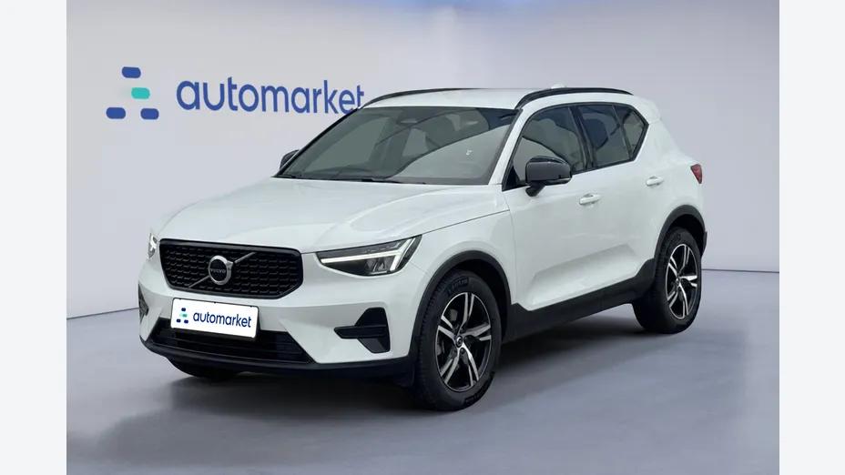 VOLVO XC40 XC40 B3 Plus Dark aut