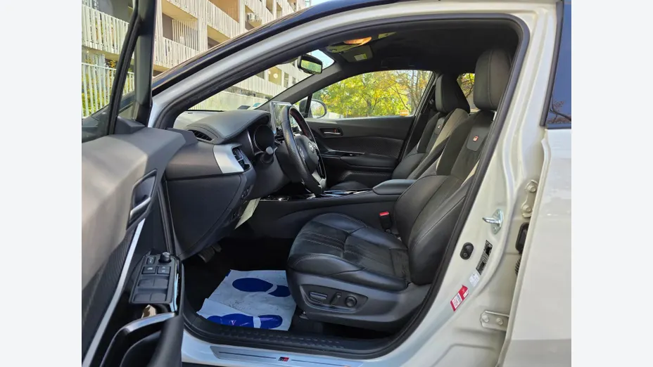 TOYOTA C-HR -