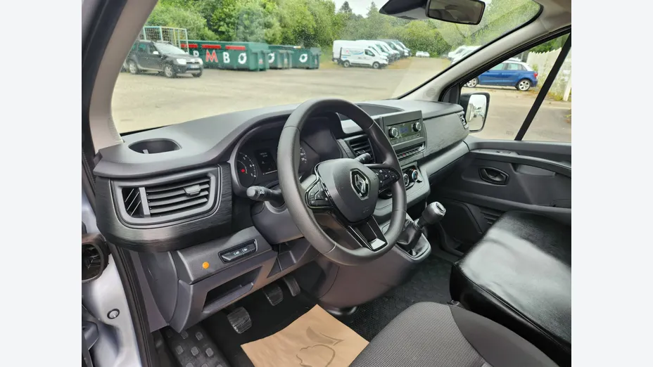 RENAULT Trafic -