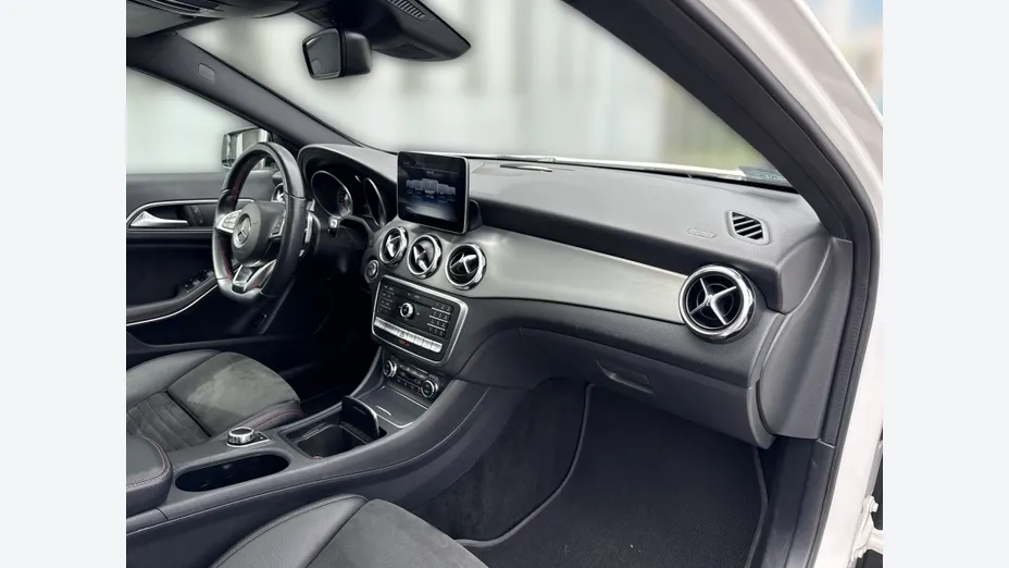 MERCEDES-BENZ GLA GLA 220 4-Matic AMG Line