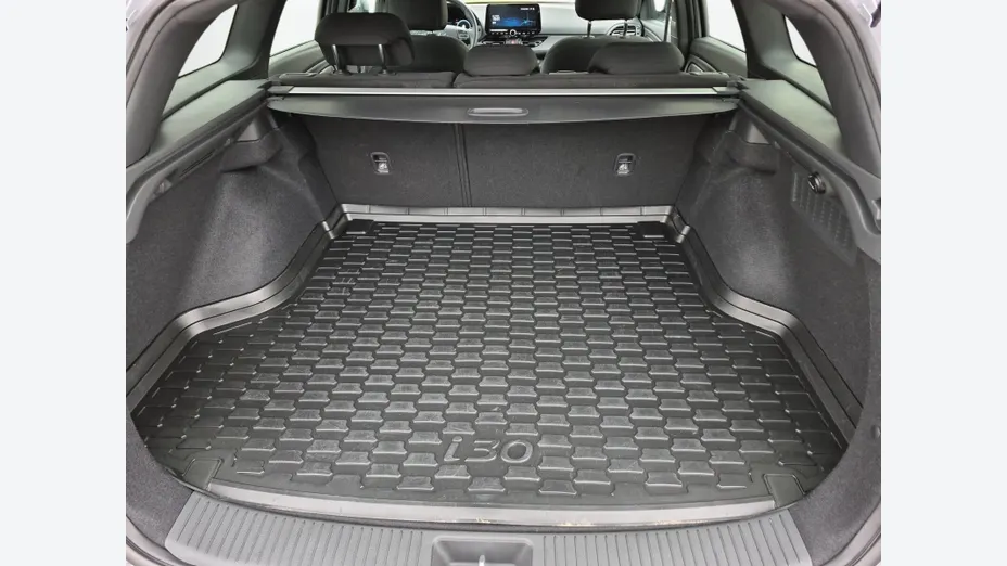 HYUNDAI i30 -
