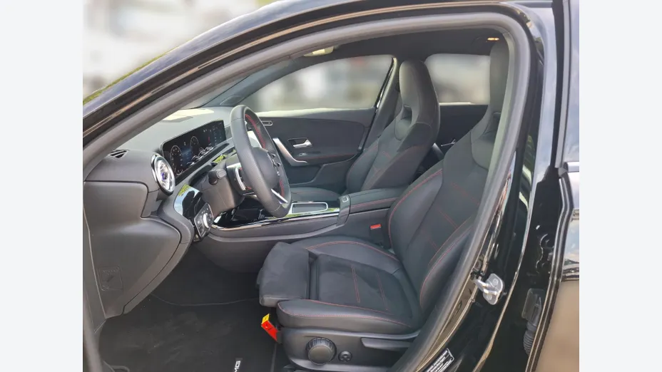 MERCEDES-BENZ A Klasa A 200 AMG Line 7G-DCT