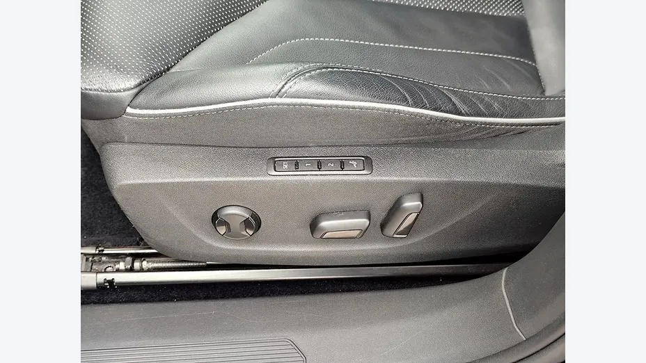 SKODA Enyaq -