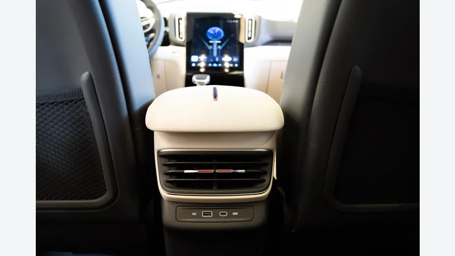 HONGQI HS3 HS3 2.0T AWD Nowy