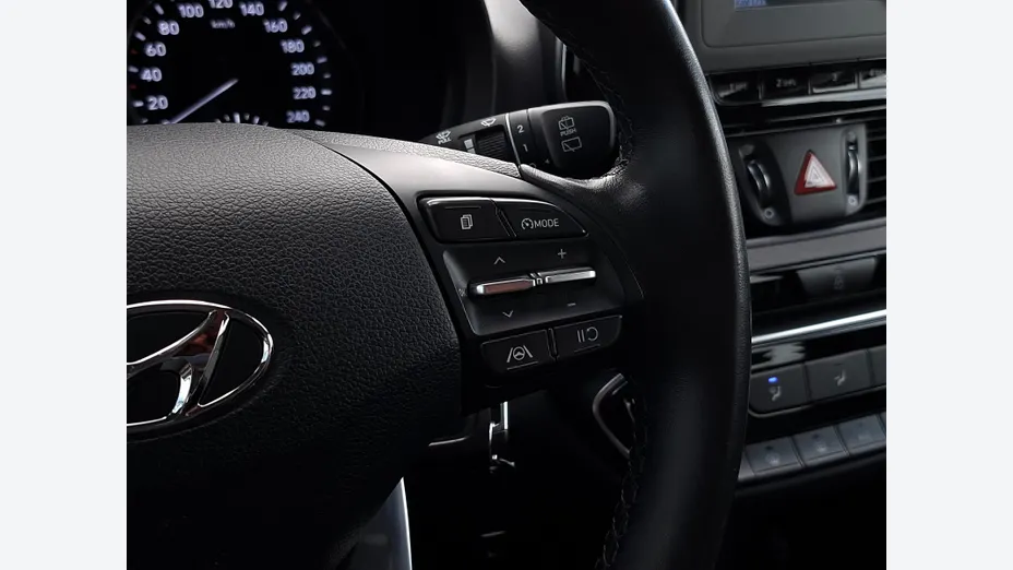 HYUNDAI i30 i30 1.0 T-GDI Modern
