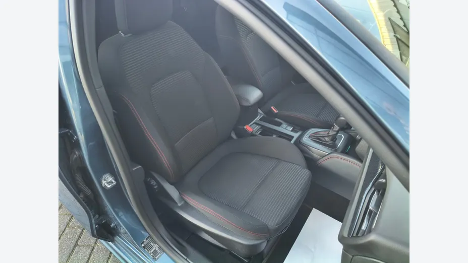 FORD Focus Focus 1.0 EcoBoost mHEV ST-Line Design aut