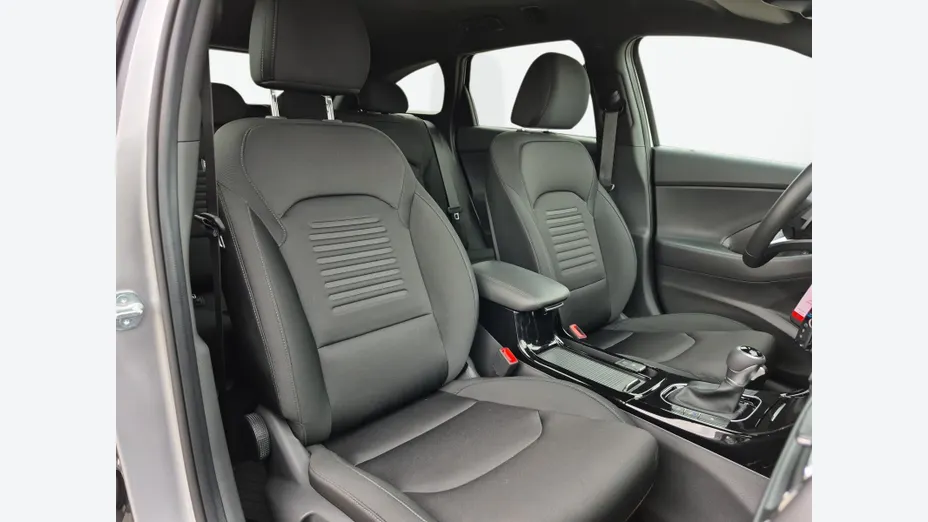 HYUNDAI i30 -