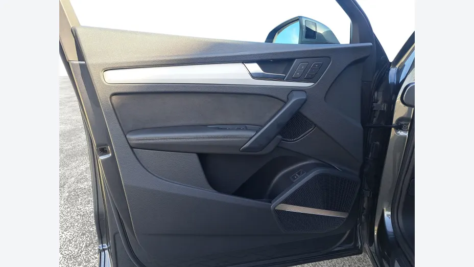 AUDI SQ5 -