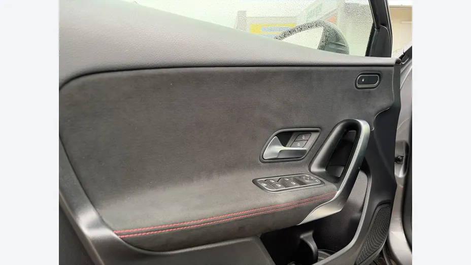 MERCEDES-BENZ A Klasa A 200 AMG Line 7G-DCT